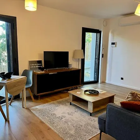 Superbe T2 Centre Avec Jardin Et Parking Apartment